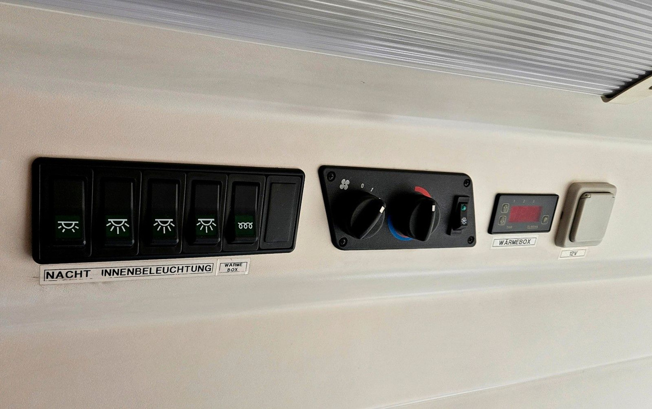 Reševalno vozilo Volkswagen CRAFTER TDI Ambulance RTW L2H2 DLOUHY: slika 20