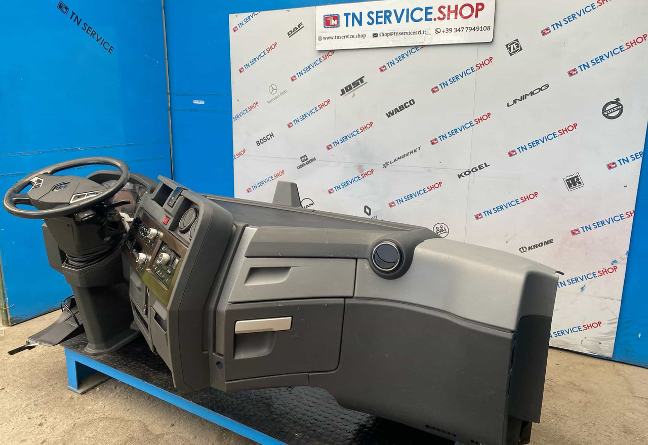 Cruscotto Renault T520 - Kabina in notranjost: slika 5 Cruscotto Renault T520 - Kabina in notranjost: slika 5