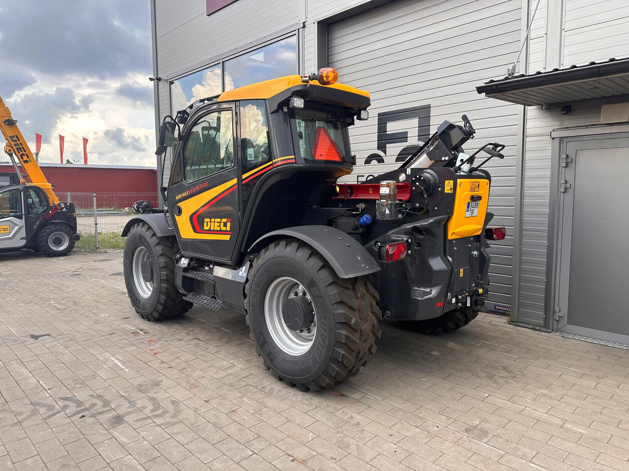 Dieci Agri Max 65.8 VS EVO2 - Teleskopski viličar: slika 3 Dieci Agri Max 65.8 VS EVO2 - Teleskopski viličar: slika 3