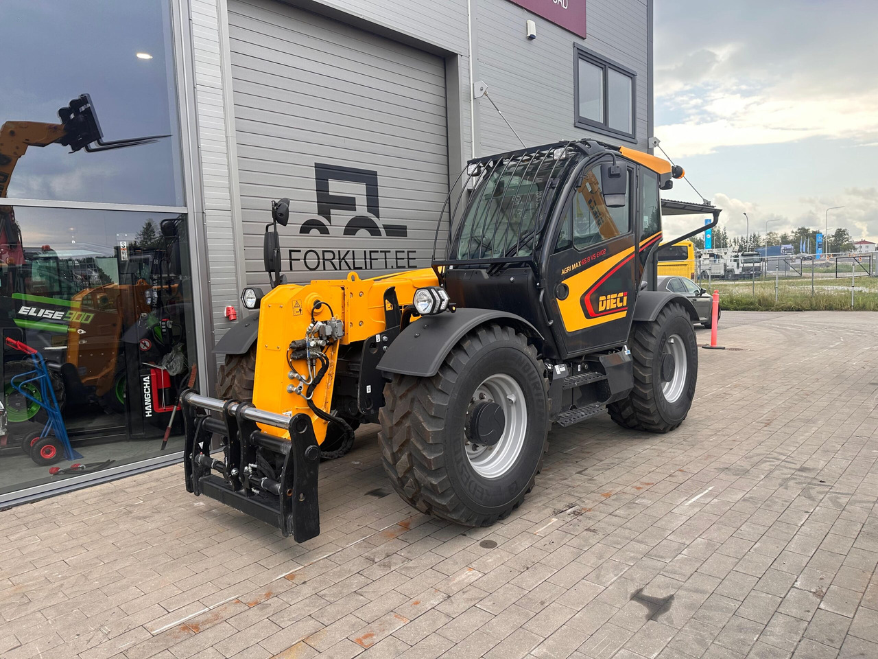 Dieci Agri Max 65.8 VS EVO2 - Teleskopski viličar: slika 1 Dieci Agri Max 65.8 VS EVO2 - Teleskopski viličar: slika 1