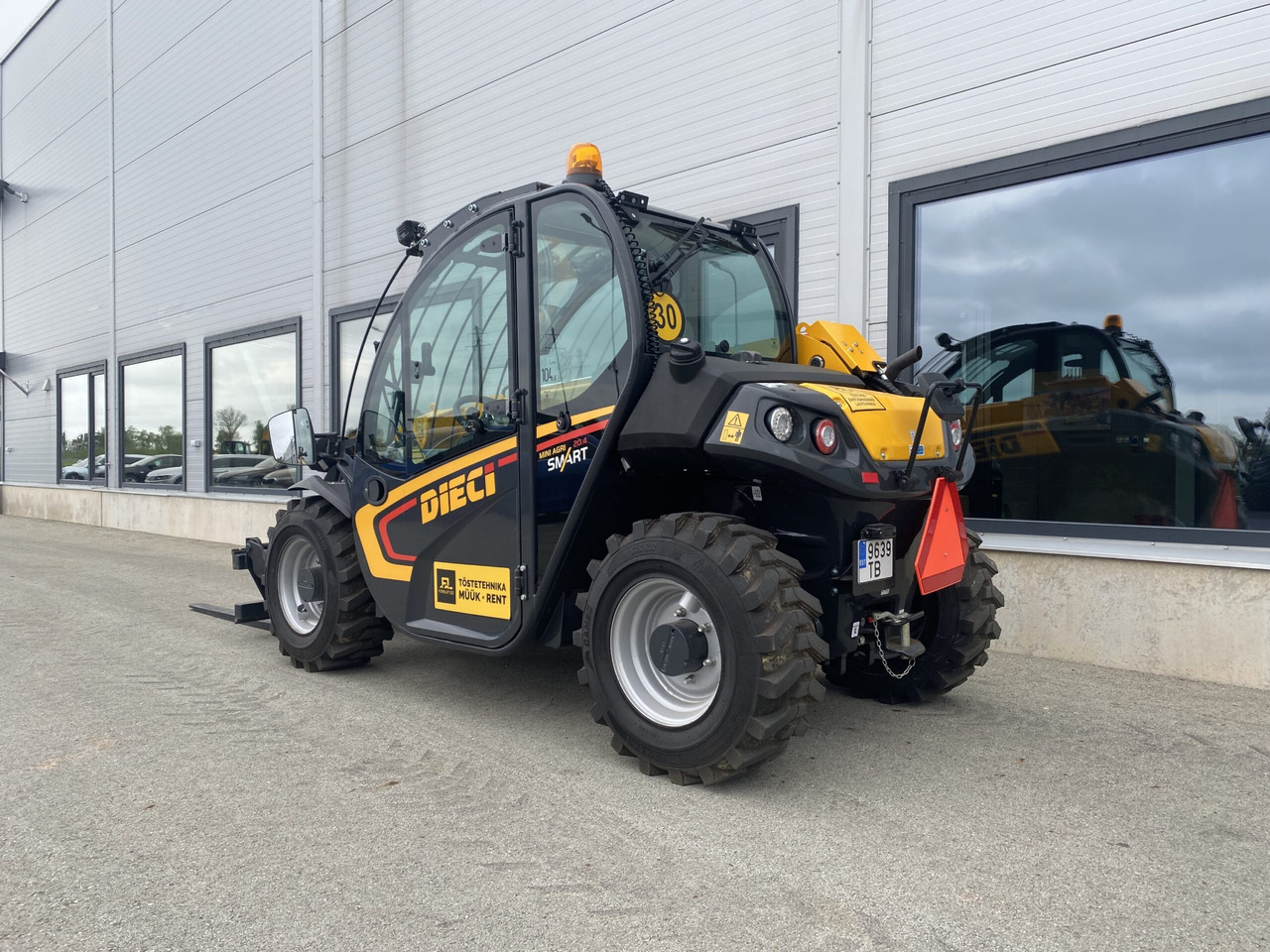 Dieci Mini Agri 20.4 SMART 37 kW - Teleskopski viličar: slika 2 Dieci Mini Agri 20.4 SMART 37 kW - Teleskopski viličar: slika 2