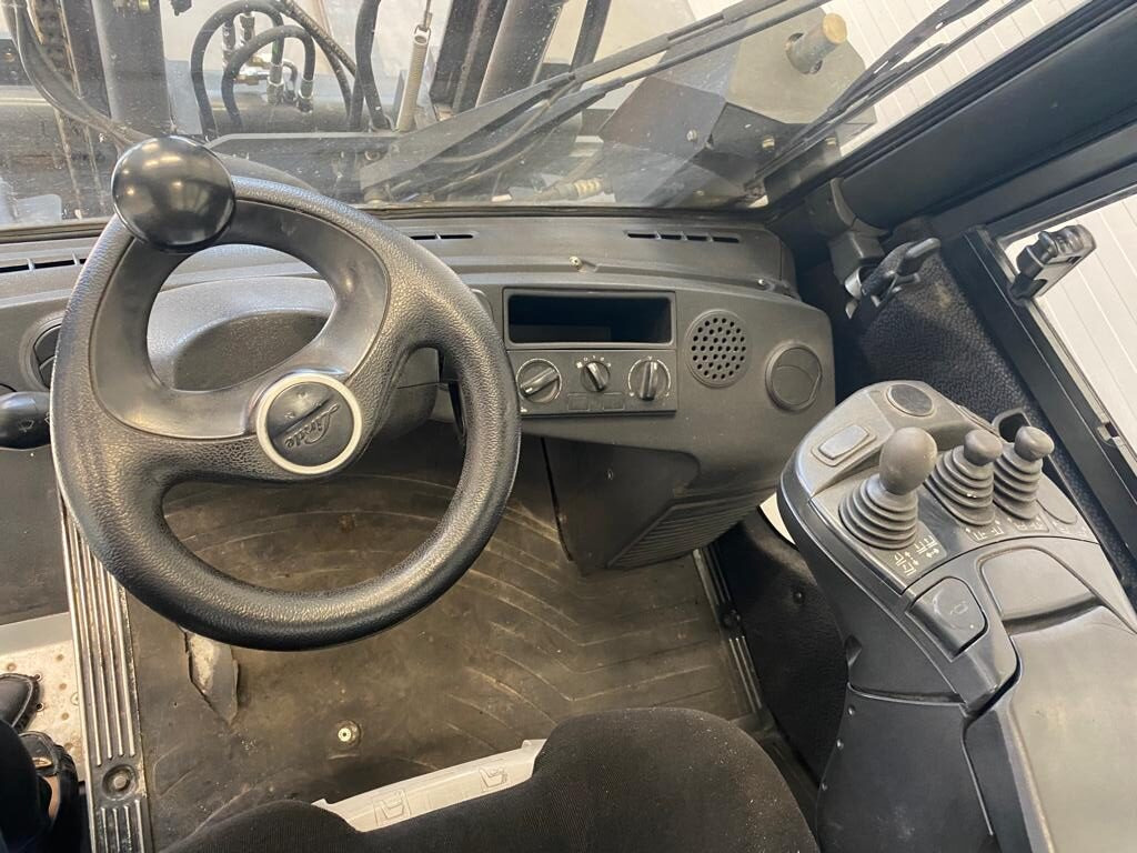 Diesel viličar Linde H35D: slika 9