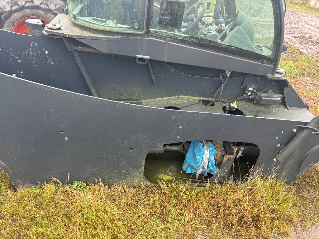 Bobcat TL 470 HF Ausgebrannt - Teleskopski viličar: slika 4 Bobcat TL 470 HF Ausgebrannt - Teleskopski viličar: slika 4