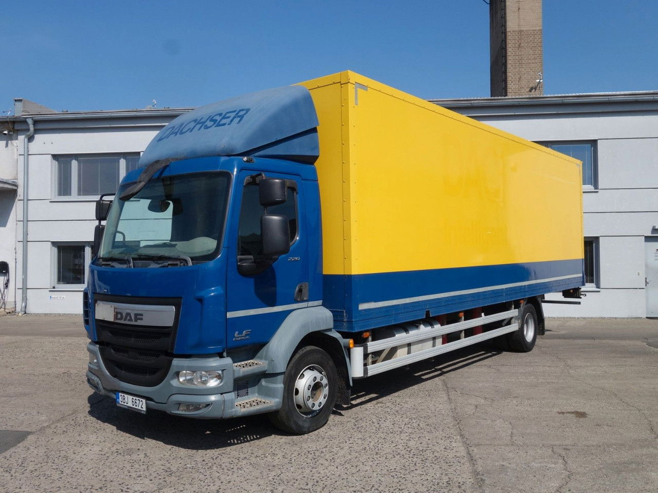 DAF LF 220 14 t - Tovornjak zabojnik: slika 1 DAF LF 220 14 t - Tovornjak zabojnik: slika 1