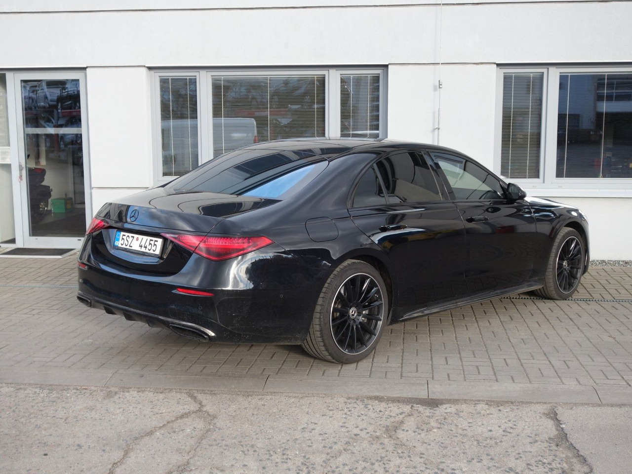 Mercedes-Benz S400d 4Matic,AMG,PANO, Vollaust,Sthz,Garant10/27 - Limuzina: slika 4 Mercedes-Benz S400d 4Matic,AMG,PANO, Vollaust,Sthz,Garant10/27 - Limuzina: slika 4