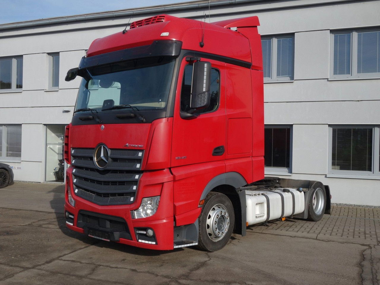 Mercedes-Benz Actros 1845 Lsnrl Lowdeck, 2 Stk. - Vlačilec: slika 2 Mercedes-Benz Actros 1845 Lsnrl Lowdeck, 2 Stk. - Vlačilec: slika 2