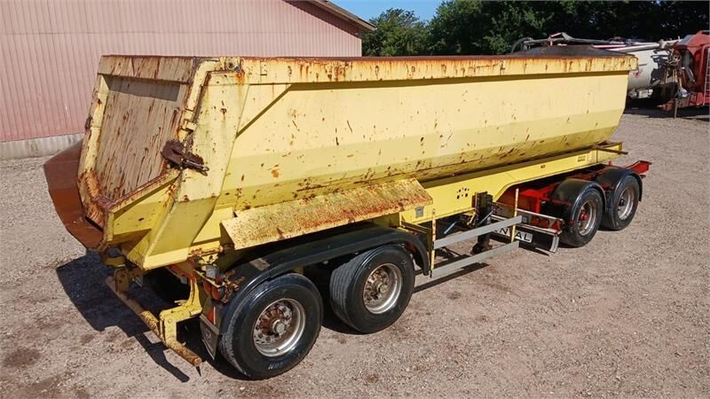 Renders 30 tons ROC16.20 Renders 30 tons ROC16.20 - Komunalno/ Posebno vozilo: slika 3 Renders 30 tons ROC16.20 Renders 30 tons ROC16.20 - Komunalno/ Posebno vozilo: slika 3
