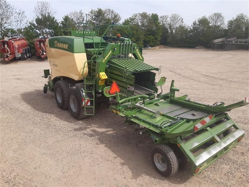 Krone Big Pack 1290 HDP II XC m. Balecollect 1230 - Balirka za kvadratne bale: slika 4 Krone Big Pack 1290 HDP II XC m. Balecollect 1230 - Balirka za kvadratne bale: slika 4