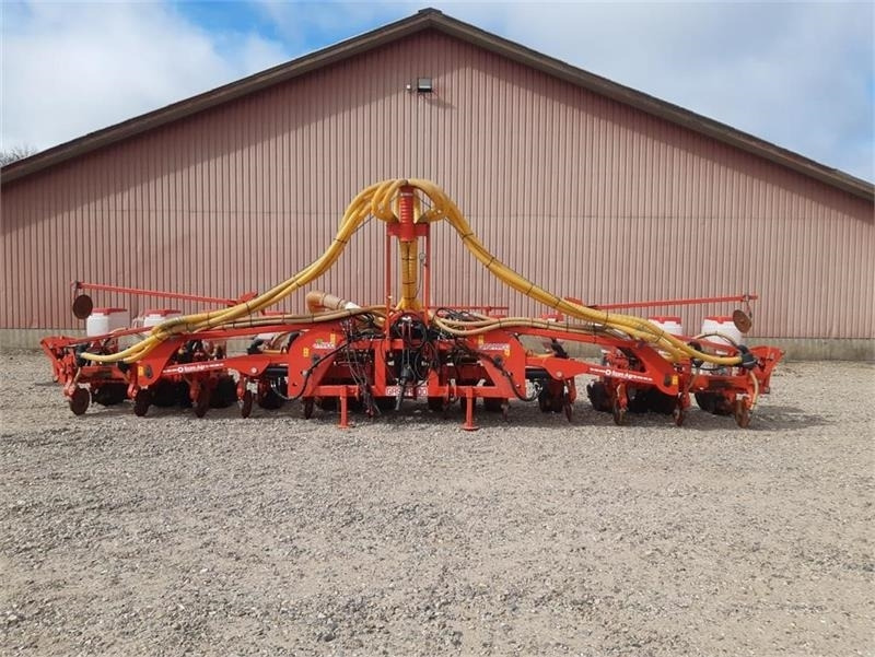 Maschio Gaspardo Manta XL 12 rk med PA1 fronttank - Sejalnica: slika 3 Maschio Gaspardo Manta XL 12 rk med PA1 fronttank - Sejalnica: slika 3