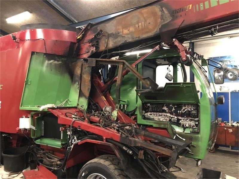 Strautmann Verti-Mix SF1702 Selvkørende blander - Mešalnik za krmo: slika 4 Strautmann Verti-Mix SF1702 Selvkørende blander - Mešalnik za krmo: slika 4