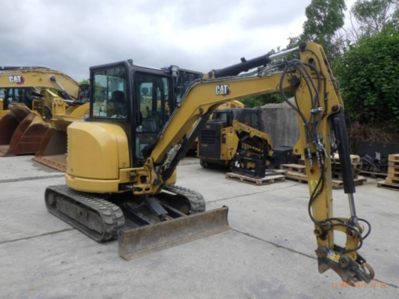 CAT 303.5E2CR - Bager goseničar: slika 2 CAT 303.5E2CR - Bager goseničar: slika 2