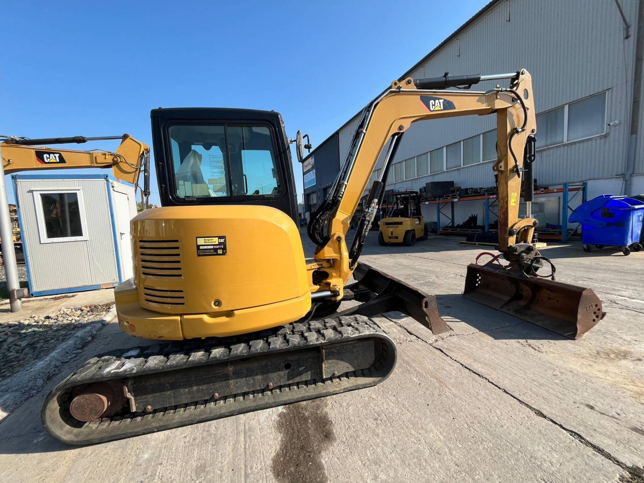 CAT 305.5E2CR - Bager goseničar: slika 2 CAT 305.5E2CR - Bager goseničar: slika 2