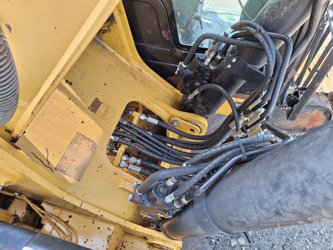 Bager goseničar CAT 329ELN: slika 19