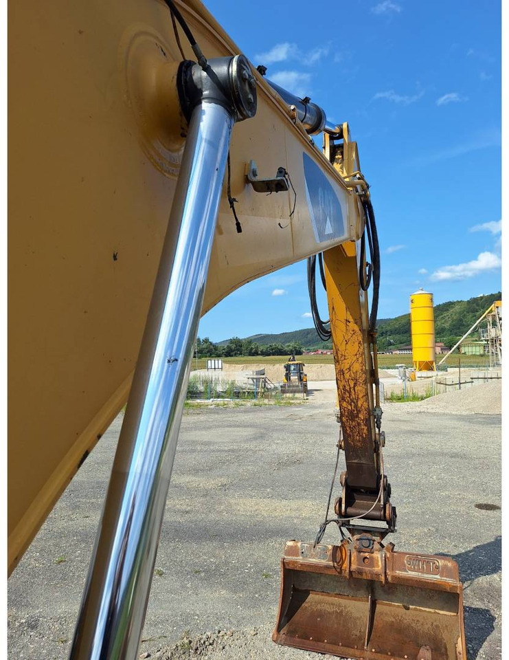 Bager goseničar CAT 329ELN: slika 18