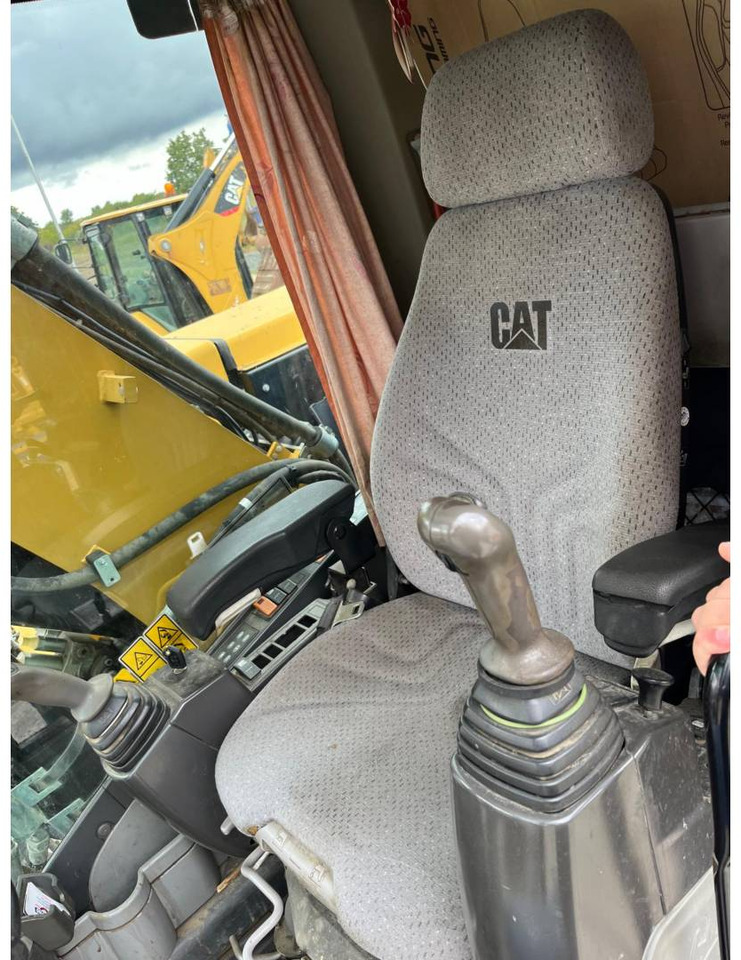 Bager na kolesih CAT M316D: slika 8