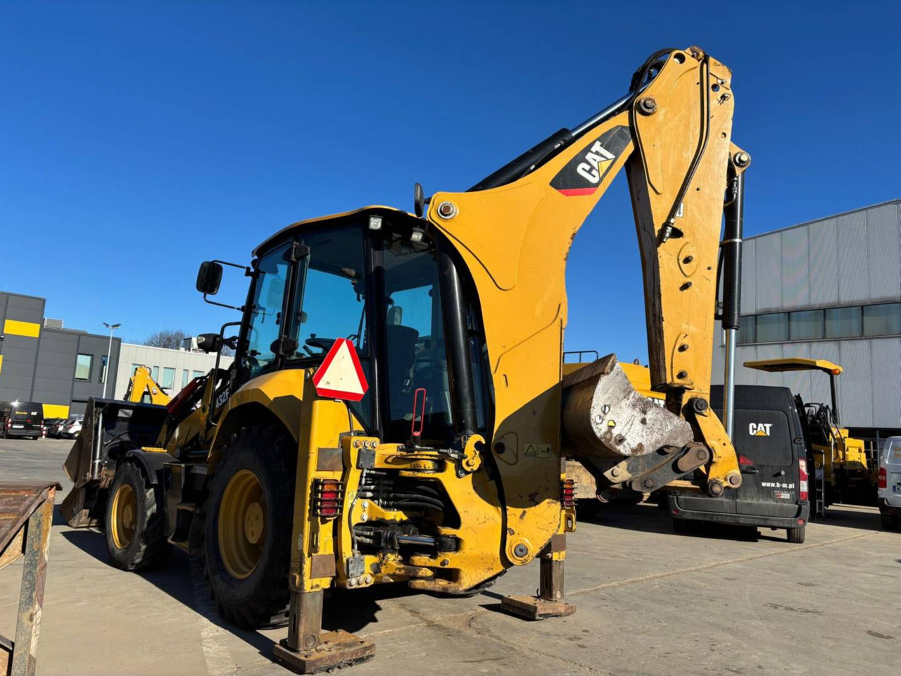 CAT 432F2 - Bager nakladalec: slika 4 CAT 432F2 - Bager nakladalec: slika 4