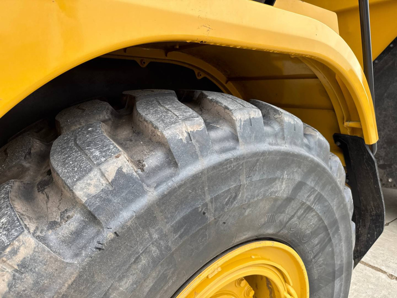 Zglobni demper CAT 730: slika 22 Zglobni demper CAT 730: slika 22