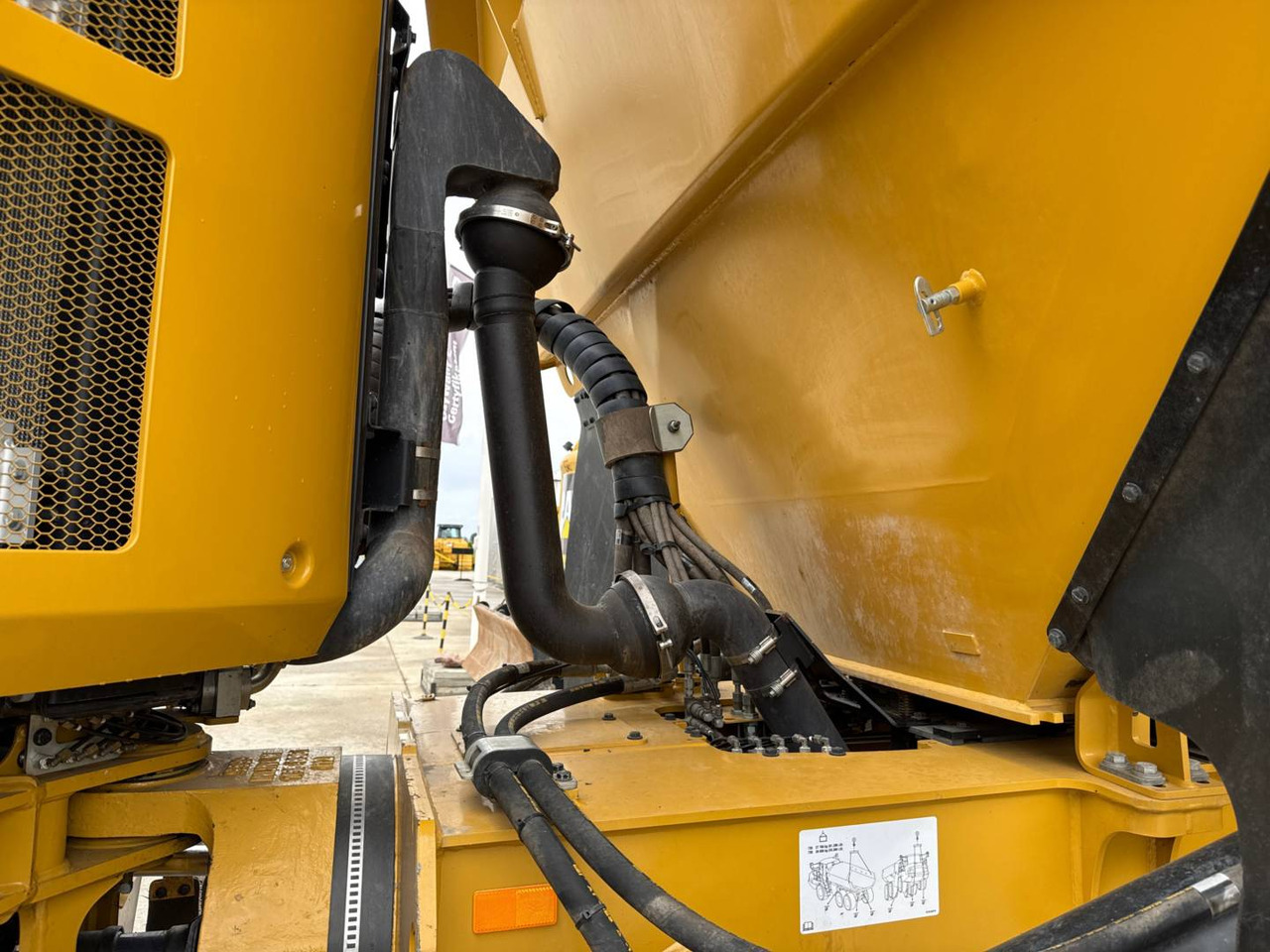 Zglobni demper CAT 730: slika 18 Zglobni demper CAT 730: slika 18