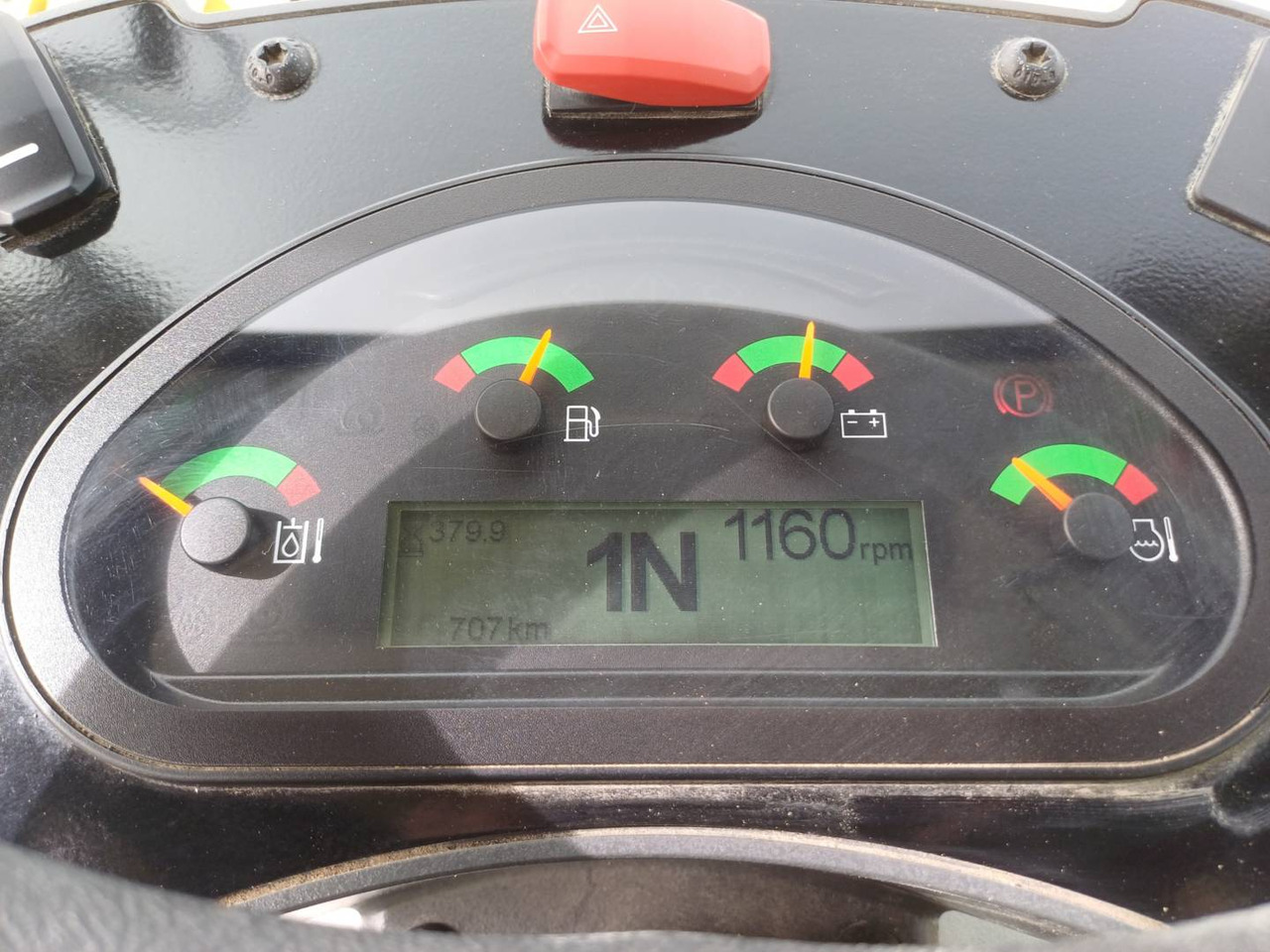 CAT 906 M - Kolesni nakladalec: slika 5 CAT 906 M - Kolesni nakladalec: slika 5