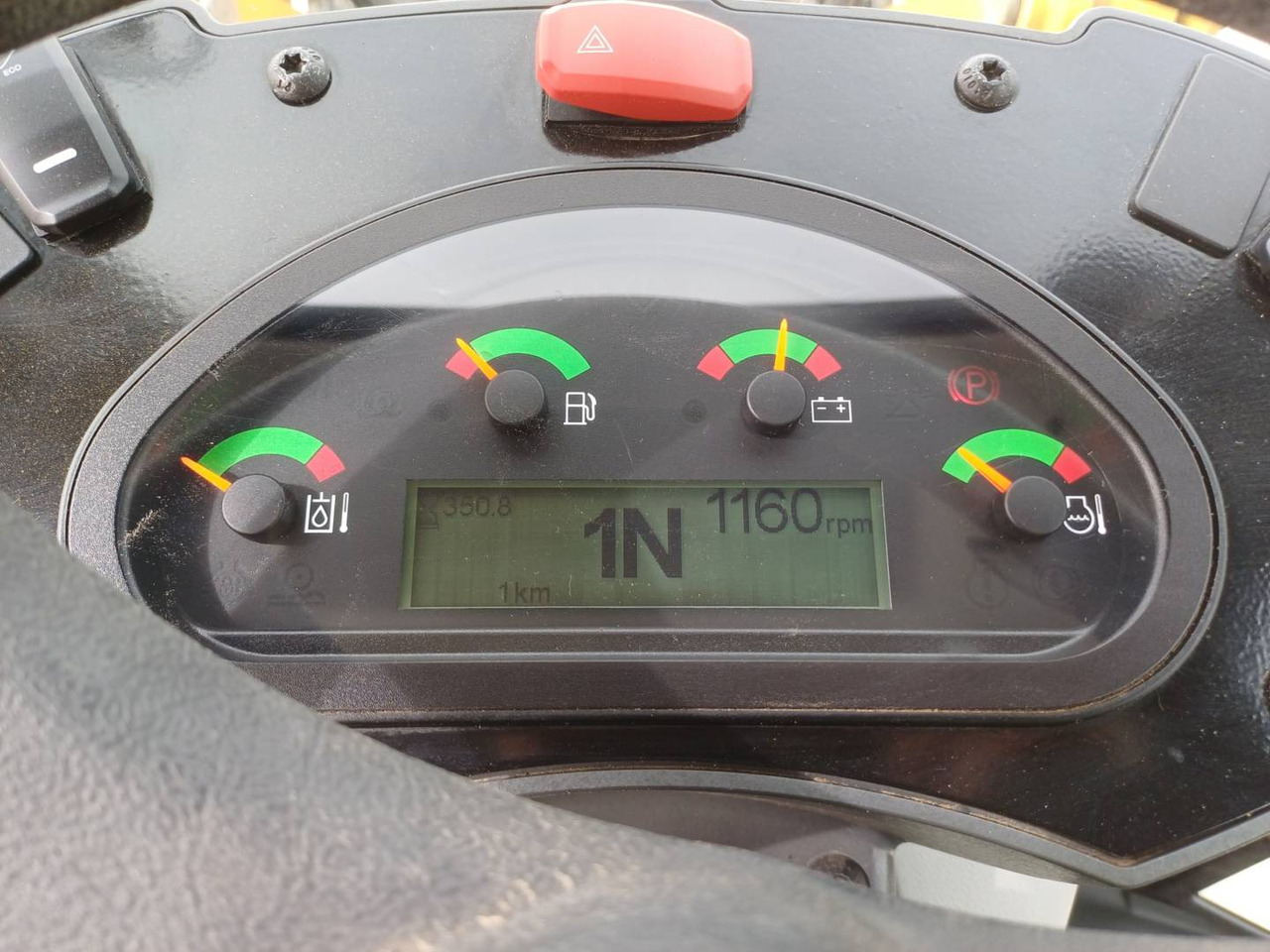 CAT 906M - Kolesni nakladalec: slika 5 CAT 906M - Kolesni nakladalec: slika 5