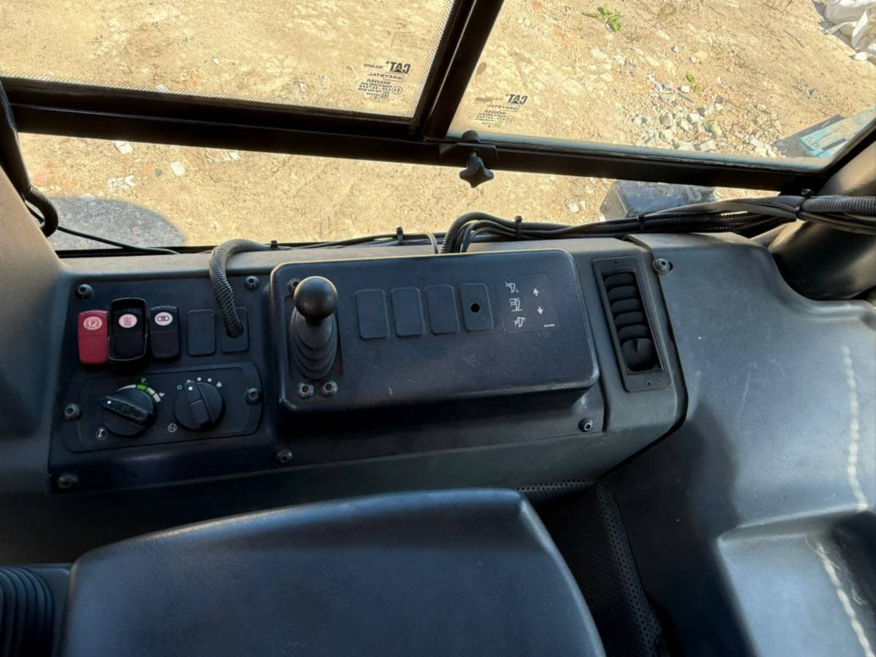 Buldožer CAT D6K2LGP: slika 9