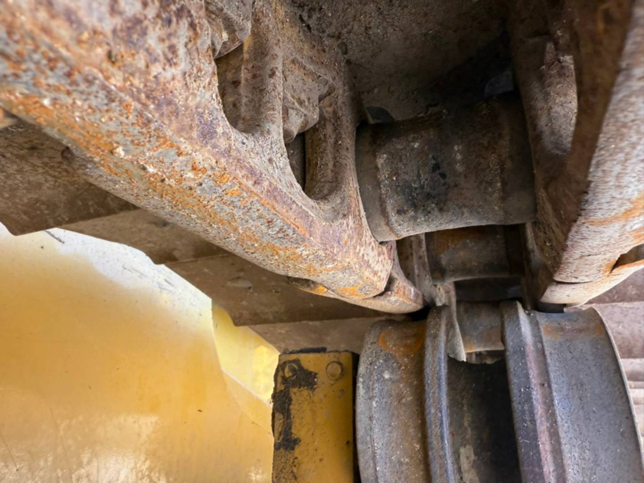 Buldožer CAT D6K2LGP: slika 18