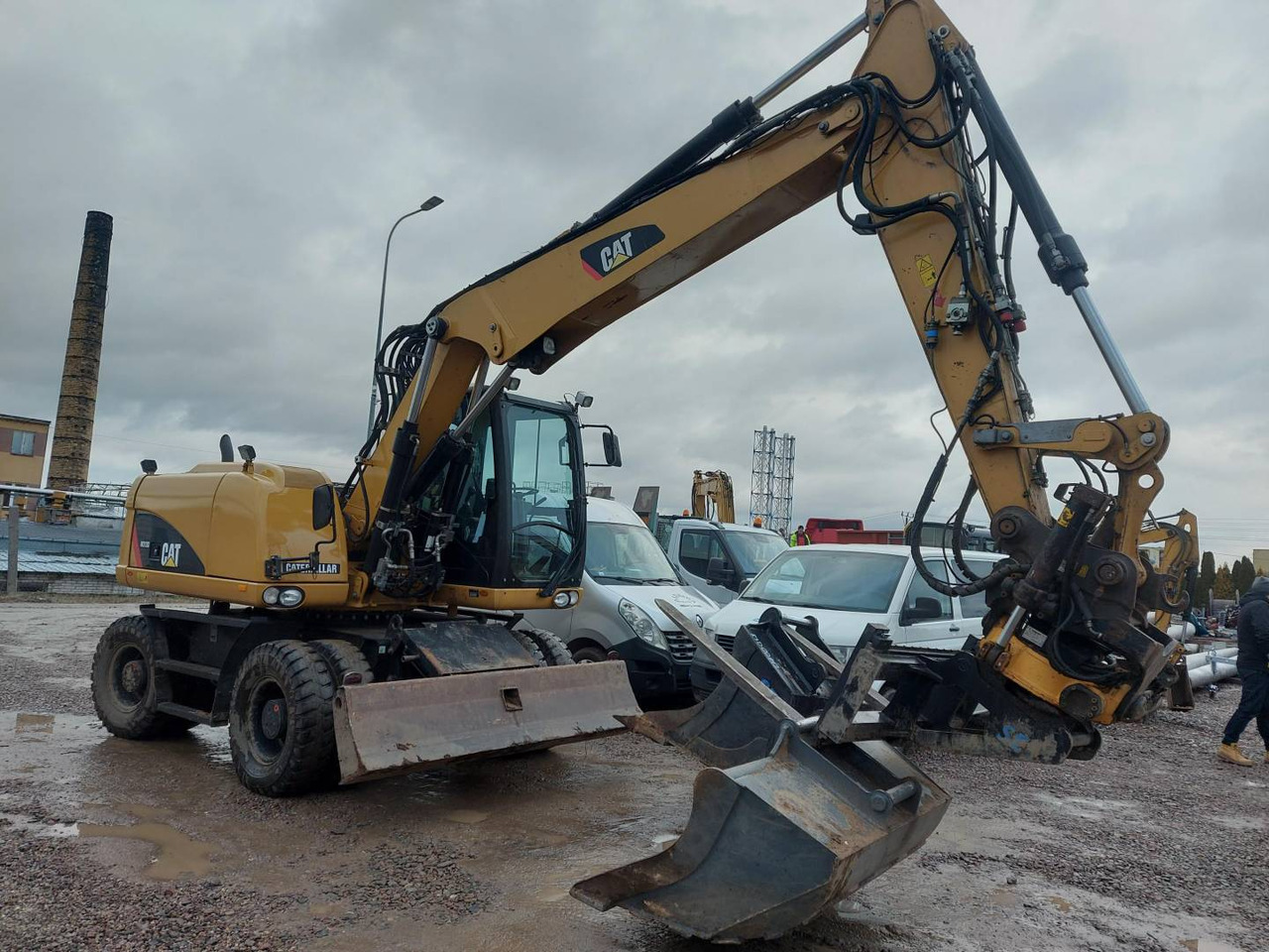 CAT M313D - Bager na kolesih: slika 2 CAT M313D - Bager na kolesih: slika 2