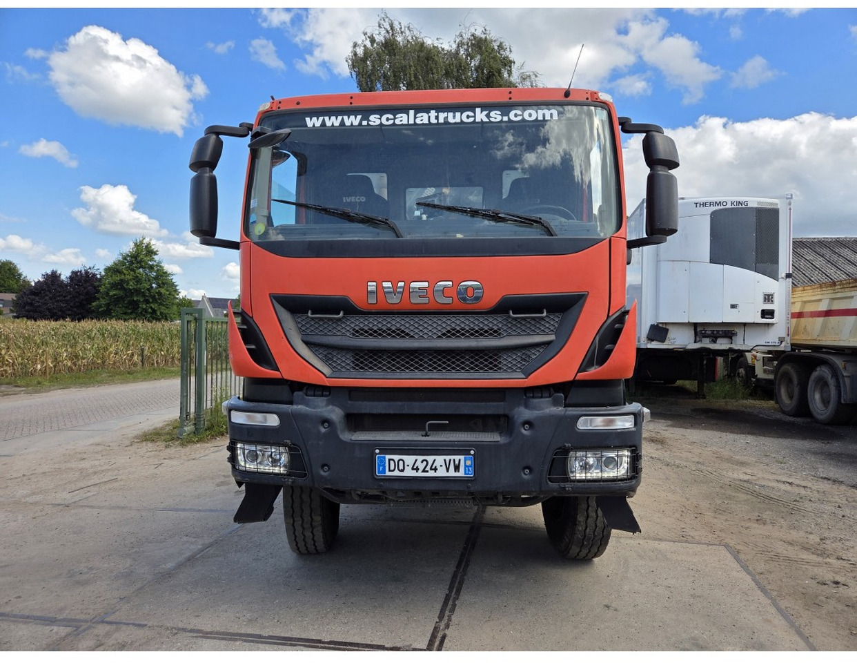 IVECO TRAKKER 330 AD190T33 4X4 TIPPER CRANE HIAB 099 ES-2 - Tovornjak prekucnik, Tovornjak z dvigalom: slika 4 IVECO TRAKKER 330 AD190T33 4X4 TIPPER CRANE HIAB 099 ES-2 - Tovornjak prekucnik, Tovornjak z dvigalom: slika 4