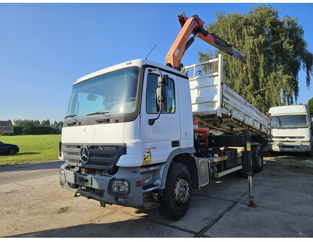 MERCEDES ACTROS 2636 6X4 TIPPER CRANE 15002 EPS - Tovornjak prekucnik, Tovornjak z dvigalom: slika 1 MERCEDES ACTROS 2636 6X4 TIPPER CRANE 15002 EPS - Tovornjak prekucnik, Tovornjak z dvigalom: slika 1