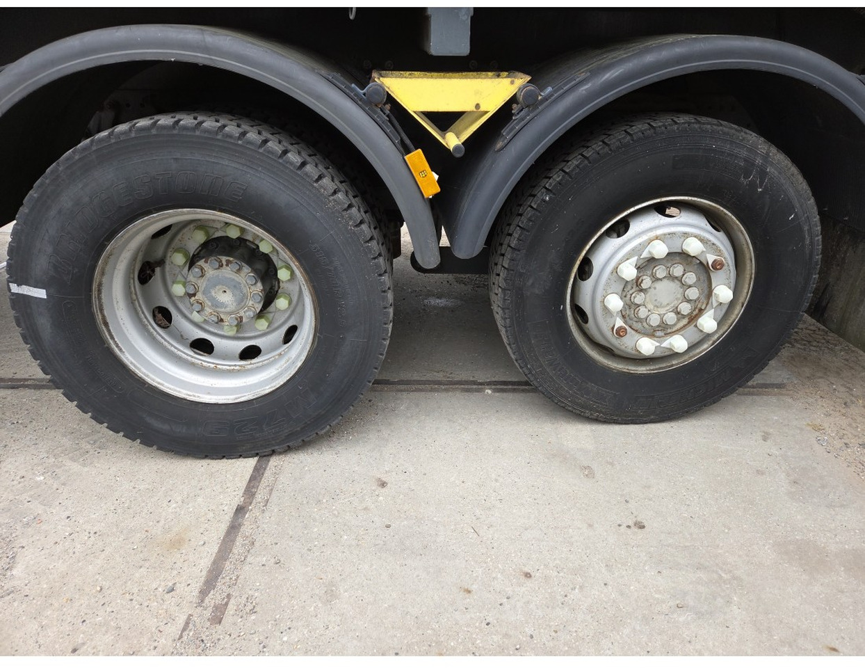 MERCEDES AXOR 2533 6X2 CHASSIS LOW MILEAGE - Tovornjak-šasija, Vozilo za zimsko službo: slika 5 MERCEDES AXOR 2533 6X2 CHASSIS LOW MILEAGE - Tovornjak-šasija, Vozilo za zimsko službo: slika 5