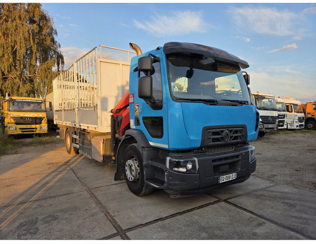 Renault C 280 4X2 Palfinger PK12002 EH Kran Crane Remote Control Automat flatbed truck - Tovornjak s kesonom, Tovornjak z dvigalom: slika 5 Renault C 280 4X2 Palfinger PK12002 EH Kran Crane Remote Control Automat flatbed truck - Tovornjak s kesonom, Tovornjak z dvigalom: slika 5