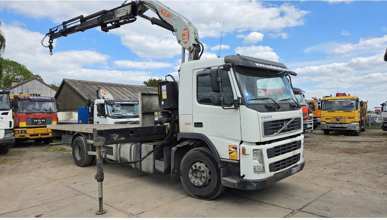 VOLVO FM 330 FLATBED 4X2 PM 17 LC 17 TON - Tovornjak s kesonom, Tovornjak z dvigalom: slika 4 VOLVO FM 330 FLATBED 4X2 PM 17 LC 17 TON - Tovornjak s kesonom, Tovornjak z dvigalom: slika 4