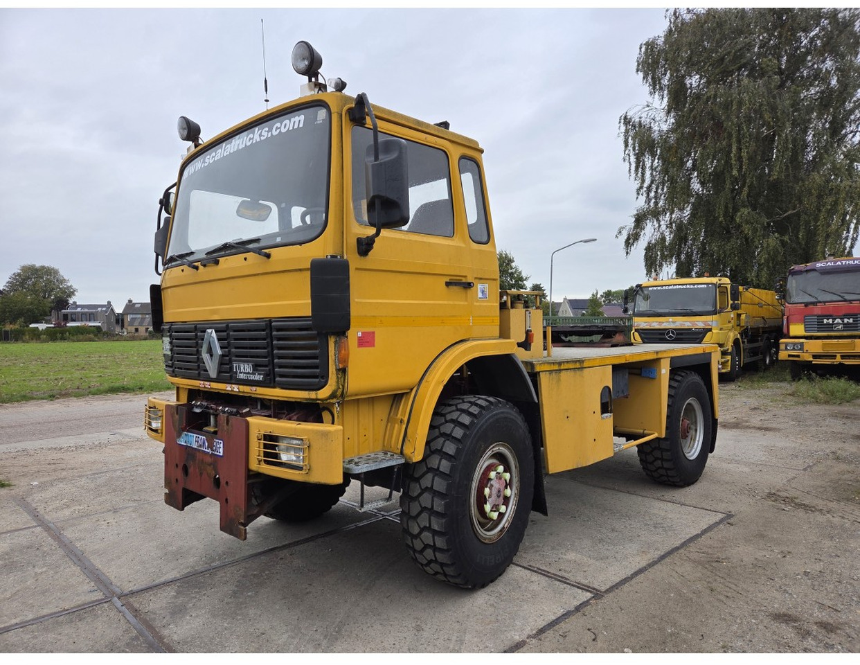 RENAULT M170 4x4 TRACTOR UNIT FULL SPRING SUSPENSION VERY LOW MILEAGE - Vlačilec: slika 1 RENAULT M170 4x4 TRACTOR UNIT FULL SPRING SUSPENSION VERY LOW MILEAGE - Vlačilec: slika 1