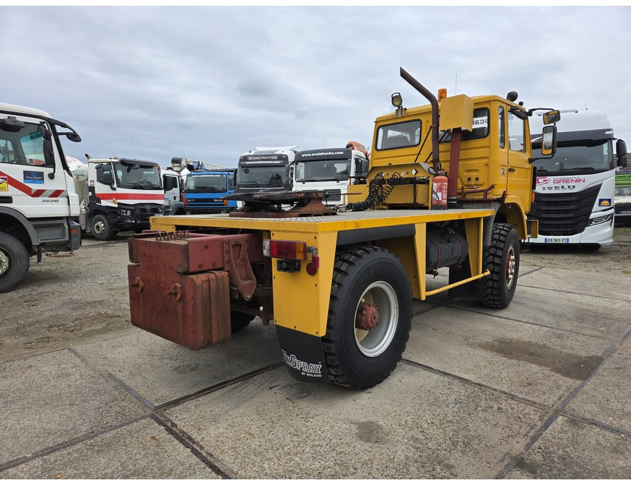 RENAULT M170 4x4 TRACTOR UNIT FULL SPRING SUSPENSION VERY LOW MILEAGE - Vlačilec: slika 2 RENAULT M170 4x4 TRACTOR UNIT FULL SPRING SUSPENSION VERY LOW MILEAGE - Vlačilec: slika 2