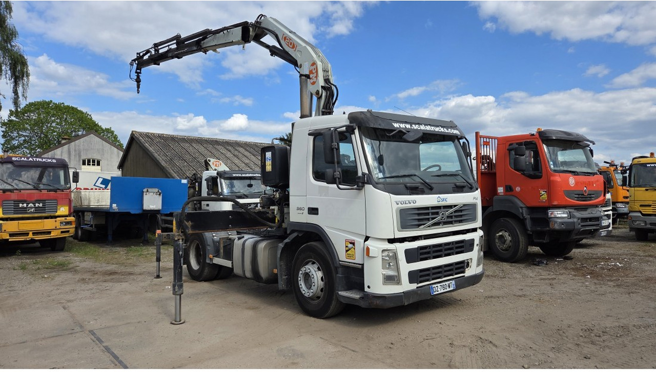 VOLVO FM 360 4X2 EURO 3 TRACTOR UNIT CRANE PM 20T MANUAL GEARBOX - Vlačilec: slika 4 VOLVO FM 360 4X2 EURO 3 TRACTOR UNIT CRANE PM 20T MANUAL GEARBOX - Vlačilec: slika 4