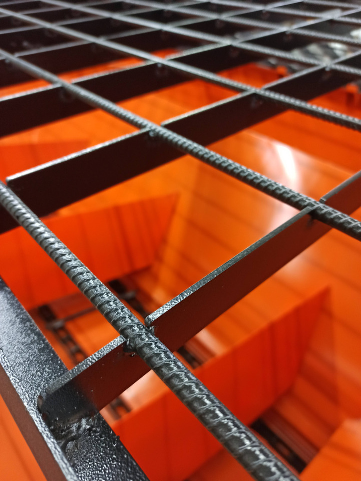 TICAB Sand and Salt Spreader,6/9mᵌ,9/12t of sand,Manufaсturer - Komunalno/ Posebno vozilo: slika 3 TICAB Sand and Salt Spreader,6/9mᵌ,9/12t of sand,Manufaсturer - Komunalno/ Posebno vozilo: slika 3