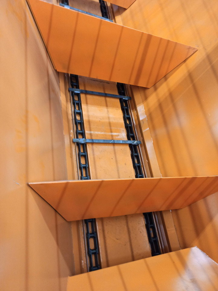 TICAB Sand and Salt Spreader,6/9mᵌ,9/12t of sand,Manufaсturer - Komunalno/ Posebno vozilo: slika 4 TICAB Sand and Salt Spreader,6/9mᵌ,9/12t of sand,Manufaсturer - Komunalno/ Posebno vozilo: slika 4