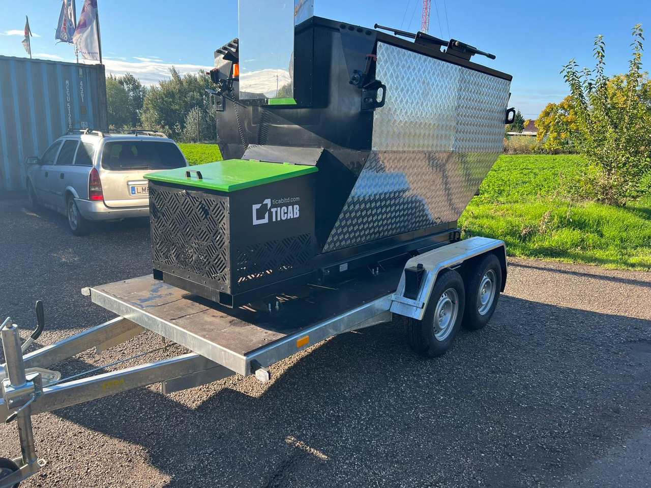 TICAB Asphalt Hot Box from the Manufacturer for 2,8 t, termiskais bunkurs asfaltam HB-2 - Stroj za asfalterska dela: slika 4 TICAB Asphalt Hot Box from the Manufacturer for 2,8 t, termiskais bunkurs asfaltam HB-2 - Stroj za asfalterska dela: slika 4
