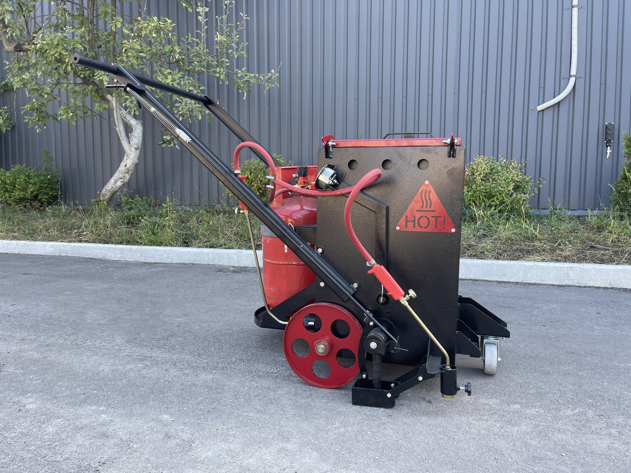 TICAB Mini Crack Sealing Machine , Hand Push Crack Fill Machine, Manufacturer, - Brizgalka za bitumen: slika 3 TICAB Mini Crack Sealing Machine , Hand Push Crack Fill Machine, Manufacturer, - Brizgalka za bitumen: slika 3
