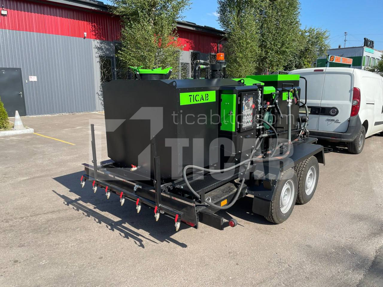 TICAB New Bitumen Combo Machine, Asphalt Crack Sealer, Asphalt Distributor, Manufacturer, - Brizgalka za bitumen: slika 3 TICAB New Bitumen Combo Machine, Asphalt Crack Sealer, Asphalt Distributor, Manufacturer, - Brizgalka za bitumen: slika 3