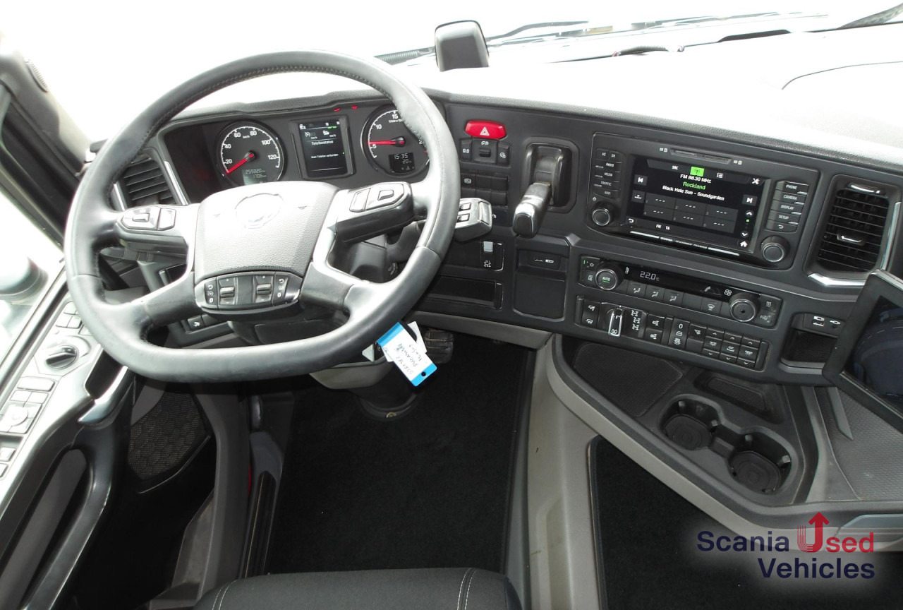 SCANIA R 450 HZ - 4x4 - HYDRAULIK - ADR AT - Vlačilec: slika 4 SCANIA R 450 HZ - 4x4 - HYDRAULIK - ADR AT - Vlačilec: slika 4