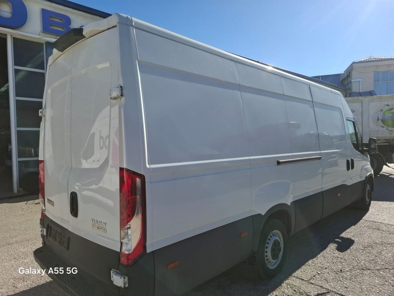 IVECO Daily 35S16V A8 - Potniški kombi: slika 4 IVECO Daily 35S16V A8 - Potniški kombi: slika 4