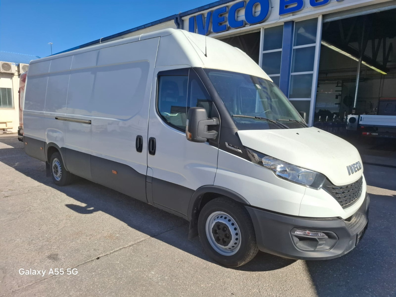 IVECO Daily 35S16V A8 - Potniški kombi: slika 2 IVECO Daily 35S16V A8 - Potniški kombi: slika 2