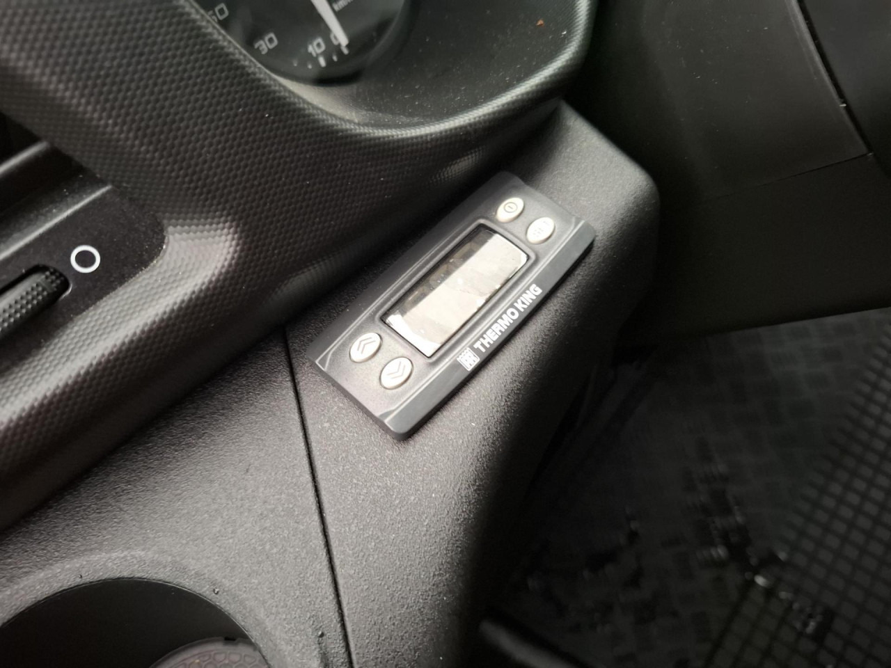 IVECO Daily 35S16V - Hladilno vozilo: slika 2 IVECO Daily 35S16V - Hladilno vozilo: slika 2