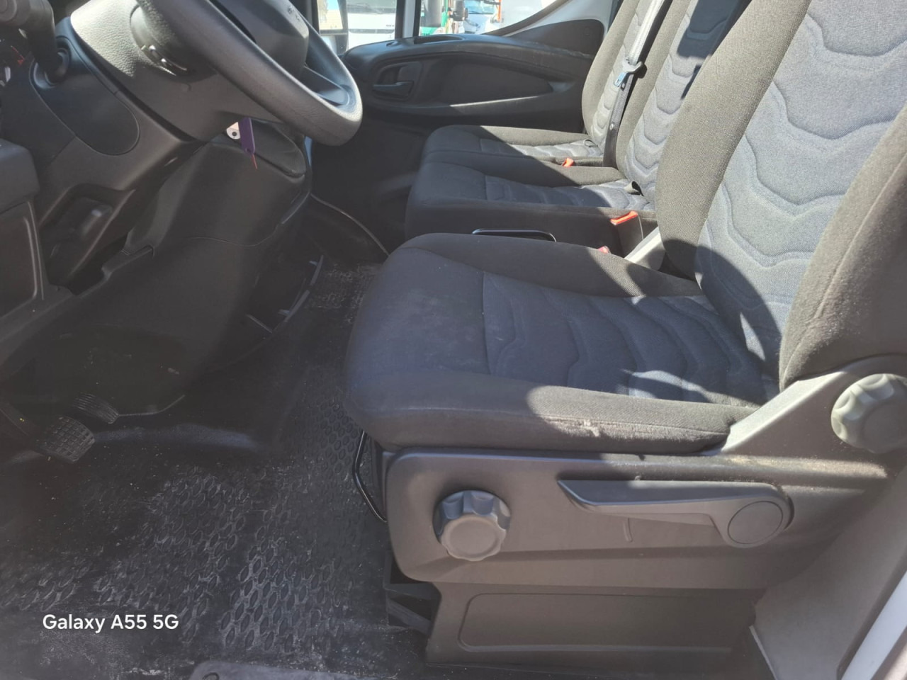 IVECO Daily 35S16V - Potniški kombi: slika 5 IVECO Daily 35S16V - Potniški kombi: slika 5