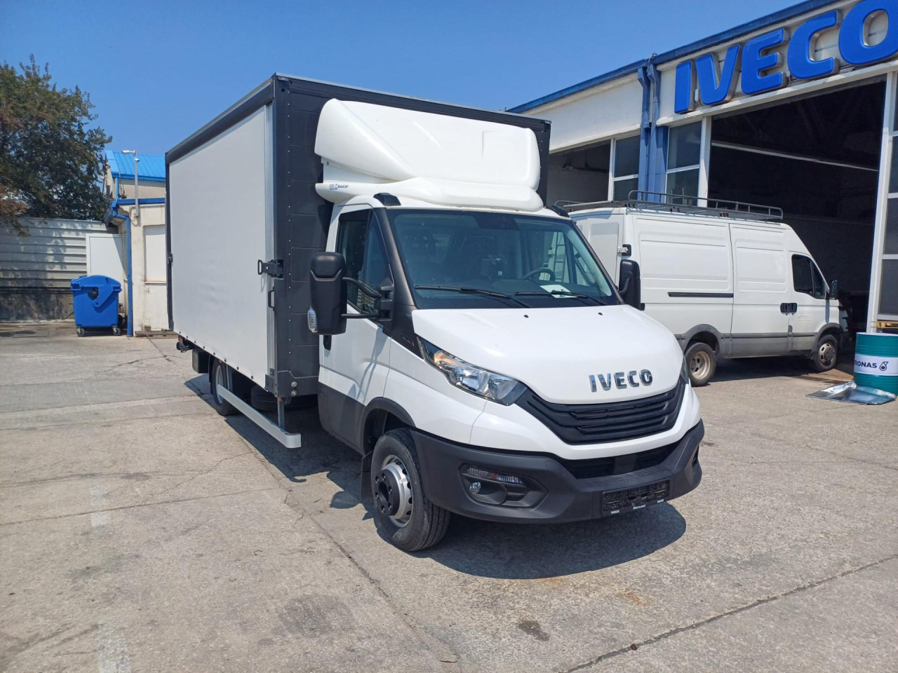 IVECO Daily 70C18H - Dostavno vozilo s ponjavo: slika 4 IVECO Daily 70C18H - Dostavno vozilo s ponjavo: slika 4