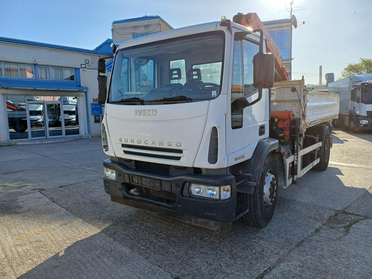 IVECO Daily Eurocargo ML180E28/P - Tovornjak prekucnik: slika 1 IVECO Daily Eurocargo ML180E28/P - Tovornjak prekucnik: slika 1
