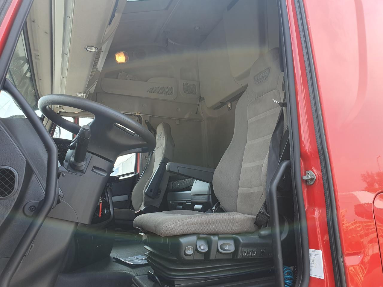 Tovornjak zabojnik IVECO Stralis AS260S46Y/FP GV: slika 15