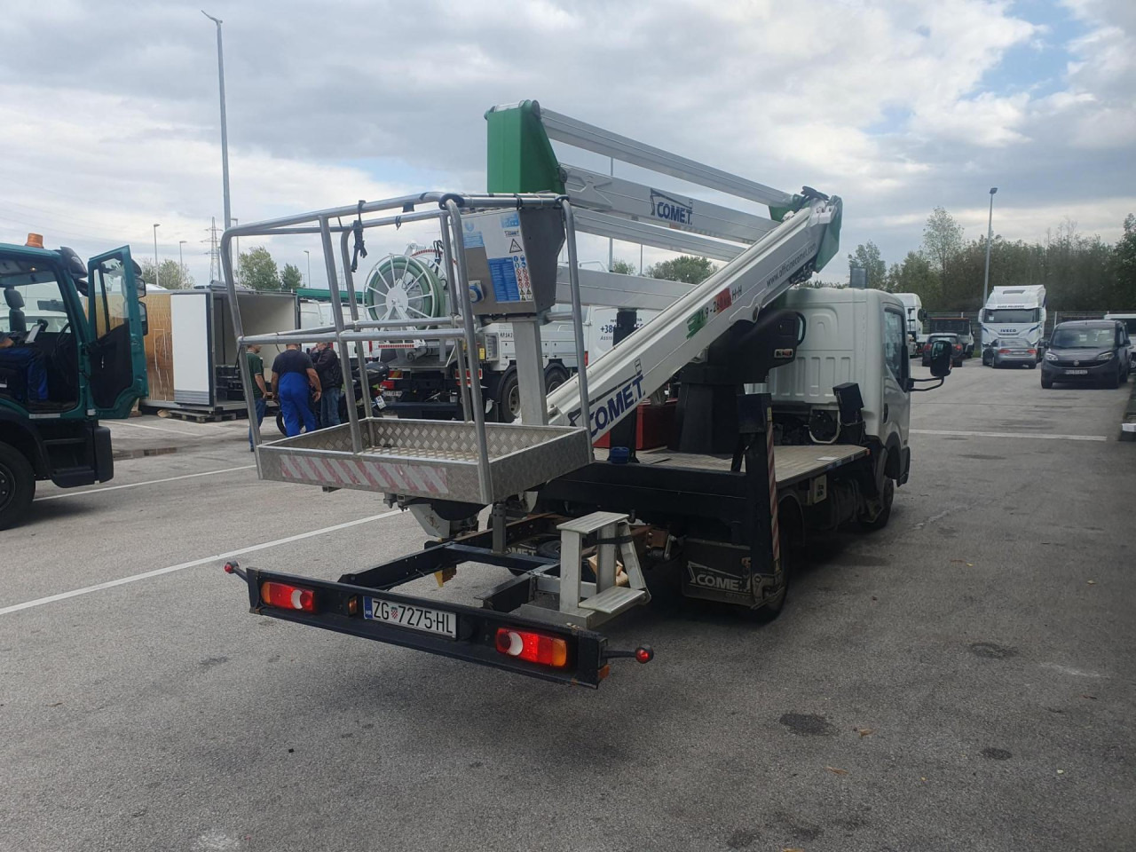 NISSAN Cabstar NT400 - Dvižna ploščad montirana na tovornjak: slika 4 NISSAN Cabstar NT400 - Dvižna ploščad montirana na tovornjak: slika 4