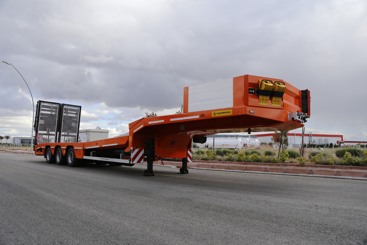 Scorpion Trailer SCORPION TRAILER 3 AXLE LOWBED SEMI TRAILER (CUSTOMIZED) - Nizko noseča polprikolica: slika 1 Scorpion Trailer SCORPION TRAILER 3 AXLE LOWBED SEMI TRAILER (CUSTOMIZED) - Nizko noseča polprikolica: slika 1